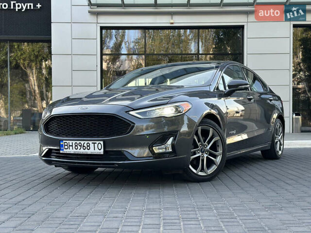 Серый Форд Фьюжн, объемом двигателя 2 л и пробегом 89 тыс. км за 16700 $, фото 1 на Automoto.ua