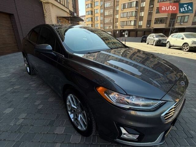 Серый Форд Фьюжн, объемом двигателя 2.49 л и пробегом 106 тыс. км за 13700 $, фото 1 на Automoto.ua