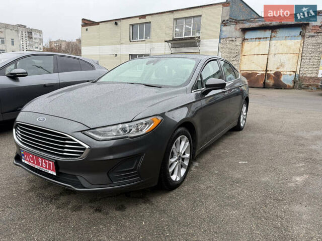 Серый Форд Фьюжн, объемом двигателя 1.5 л и пробегом 165 тыс. км за 10999 $, фото 1 на Automoto.ua