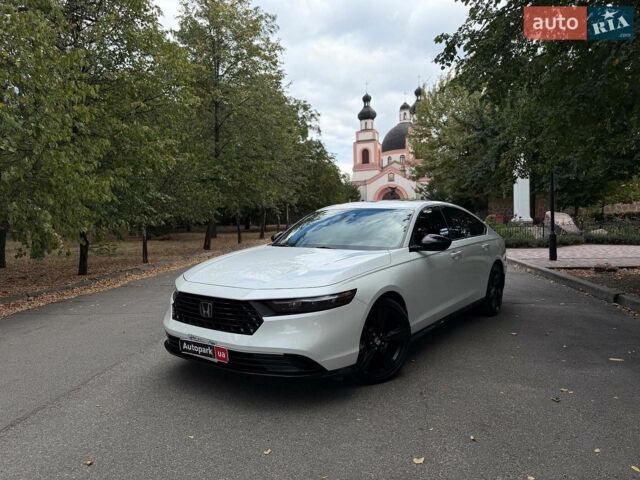 Сірий Форд Фьюжен, об'ємом двигуна 2 л та пробігом 94 тис. км за 13700 $, фото 1 на Automoto.ua