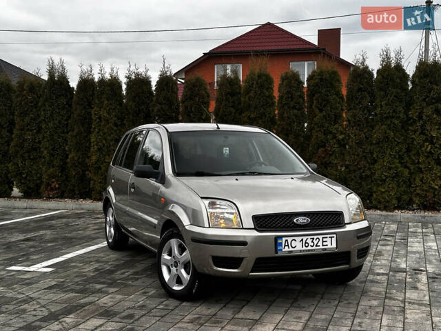 Синій Форд Фьюжен, об'ємом двигуна 1.4 л та пробігом 300 тис. км за 2850 $, фото 1 на Automoto.ua