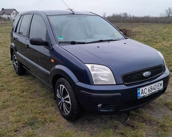 Синій Форд Фьюжен, об'ємом двигуна 1.39 л та пробігом 200 тис. км за 4200 $, фото 1 на Automoto.ua