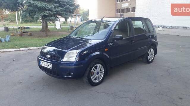 Синий Форд Фьюжн, объемом двигателя 1.4 л и пробегом 150 тыс. км за 4200 $, фото 1 на Automoto.ua