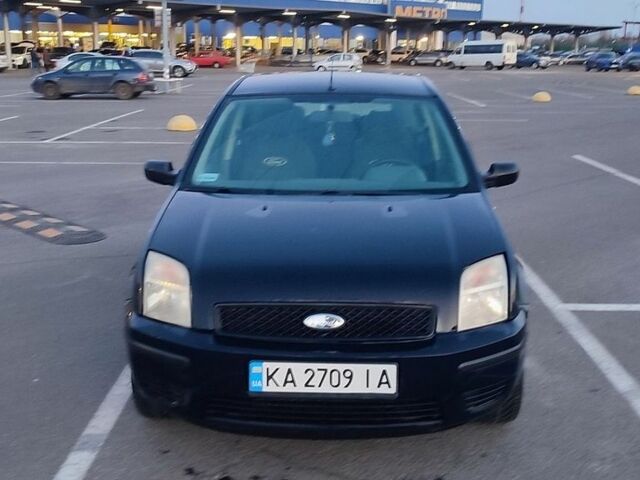 Синій Форд Фьюжен, об'ємом двигуна 1.4 л та пробігом 240 тис. км за 3100 $, фото 1 на Automoto.ua