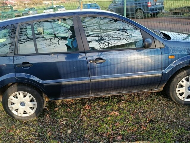 Синій Форд Фьюжен, об'ємом двигуна 1 л та пробігом 164 тис. км за 1746 $, фото 1 на Automoto.ua