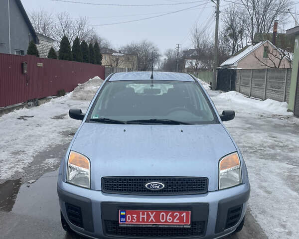 Синій Форд Фьюжен, об'ємом двигуна 1.4 л та пробігом 196 тис. км за 5500 $, фото 1 на Automoto.ua