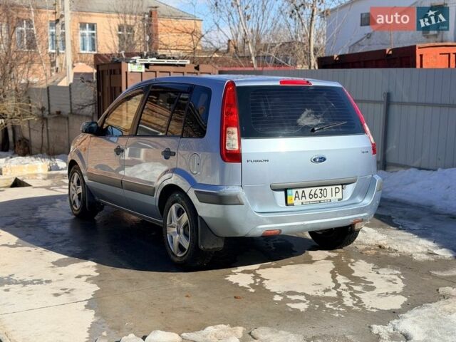 Синий Форд Фьюжн, объемом двигателя 0 л и пробегом 148 тыс. км за 5300 $, фото 1 на Automoto.ua