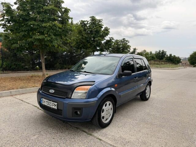 Синій Форд Фьюжен, об'ємом двигуна 1.4 л та пробігом 270 тис. км за 3300 $, фото 1 на Automoto.ua