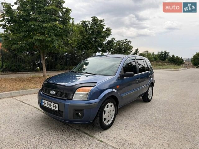 Синий Форд Фьюжн, объемом двигателя 1.39 л и пробегом 270 тыс. км за 3300 $, фото 1 на Automoto.ua