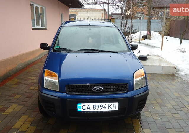 Синий Форд Фьюжн, объемом двигателя 1.39 л и пробегом 165 тыс. км за 5200 $, фото 1 на Automoto.ua