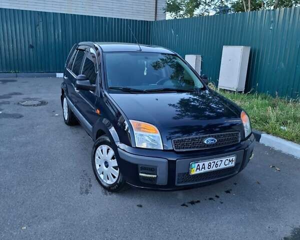 Синій Форд Фьюжен, об'ємом двигуна 1.24 л та пробігом 123 тис. км за 5300 $, фото 1 на Automoto.ua