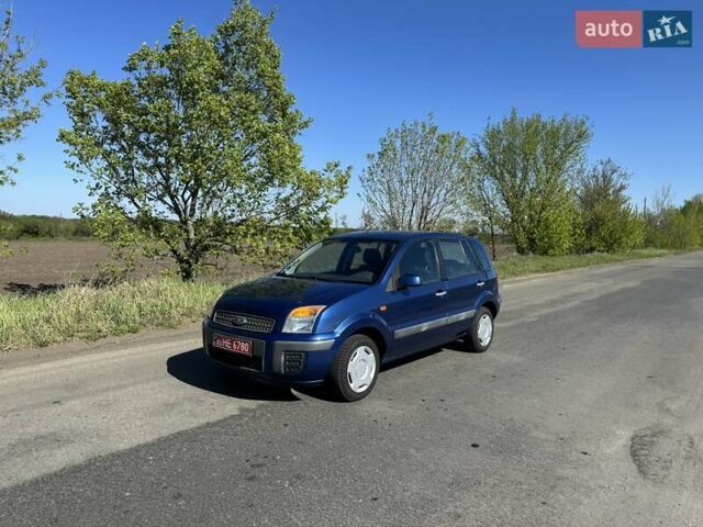Синий Форд Фьюжн, объемом двигателя 0 л и пробегом 157 тыс. км за 5400 $, фото 1 на Automoto.ua