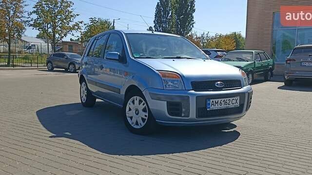 Синій Форд Фьюжен, об'ємом двигуна 1.39 л та пробігом 128 тис. км за 5300 $, фото 1 на Automoto.ua