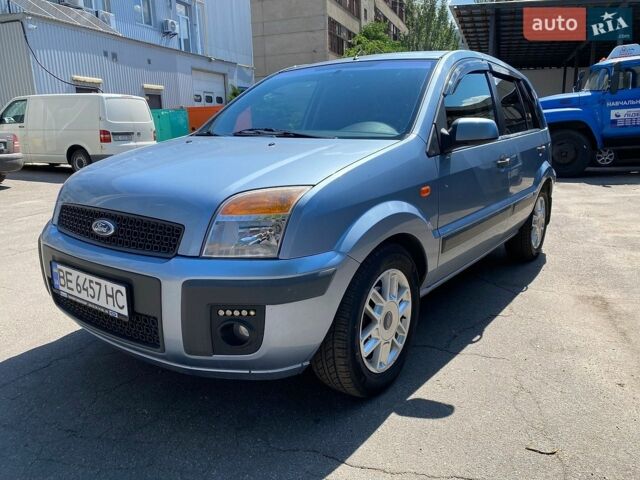 Синій Форд Фьюжен, об'ємом двигуна 1.4 л та пробігом 191 тис. км за 4499 $, фото 1 на Automoto.ua