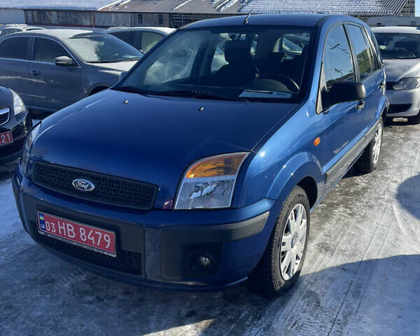 Синий Форд Фьюжн, объемом двигателя 1.6 л и пробегом 261 тыс. км за 4900 $, фото 1 на Automoto.ua