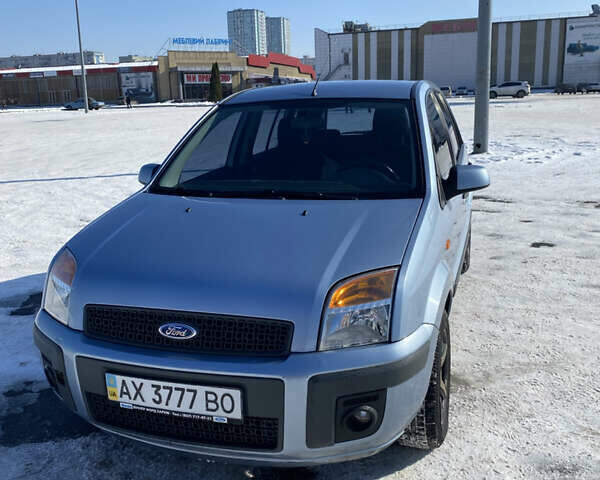 Синій Форд Фьюжен, об'ємом двигуна 1.4 л та пробігом 71 тис. км за 4400 $, фото 1 на Automoto.ua