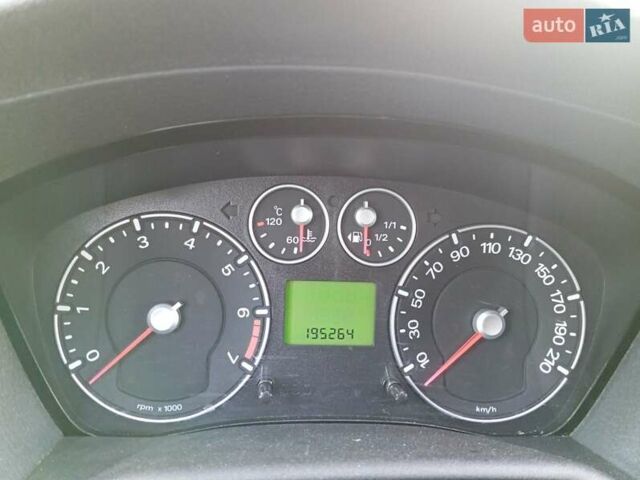 Синий Форд Фьюжн, объемом двигателя 1.6 л и пробегом 195 тыс. км за 4600 $, фото 1 на Automoto.ua