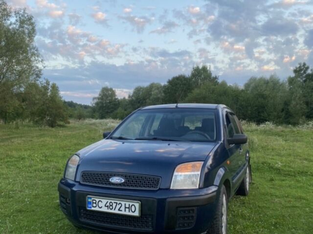 Синій Форд Фьюжен, об'ємом двигуна 1.4 л та пробігом 250 тис. км за 4250 $, фото 1 на Automoto.ua