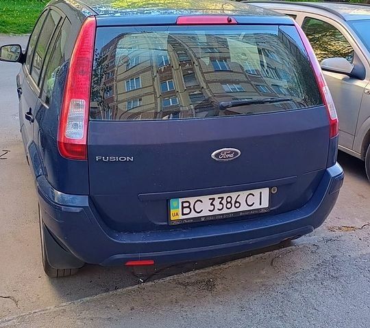 Синій Форд Фьюжен, об'ємом двигуна 1.4 л та пробігом 164 тис. км за 4500 $, фото 1 на Automoto.ua