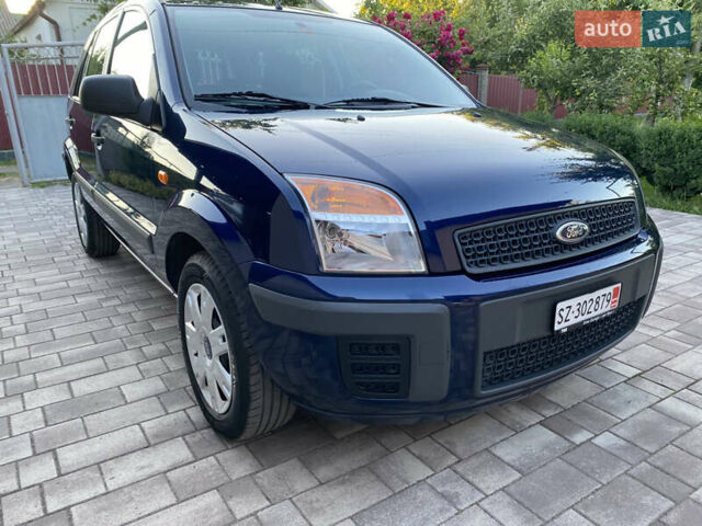Синий Форд Фьюжн, объемом двигателя 1.6 л и пробегом 190 тыс. км за 7190 $, фото 1 на Automoto.ua