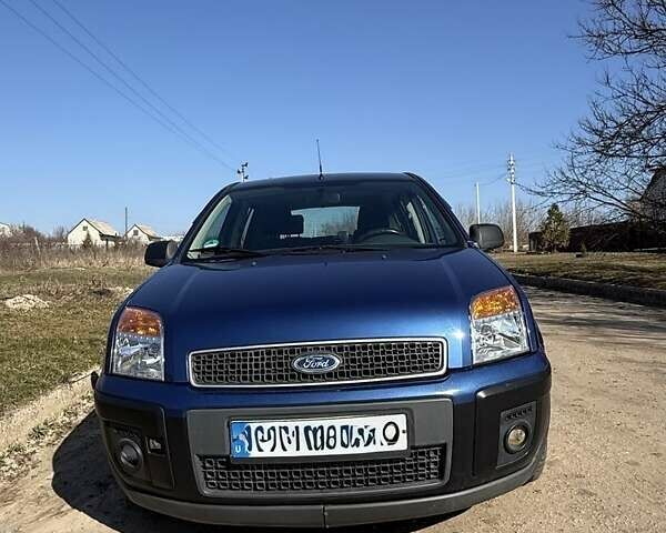 Синий Форд Фьюжн, объемом двигателя 1.6 л и пробегом 212 тыс. км за 6000 $, фото 1 на Automoto.ua