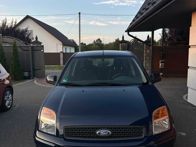 Синий Форд Фьюжн, объемом двигателя 1.6 л и пробегом 137 тыс. км за 5500 $, фото 1 на Automoto.ua