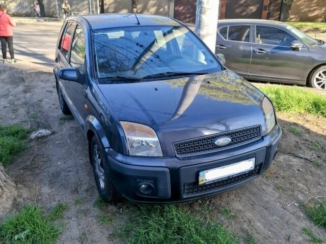 Синий Форд Фьюжн, объемом двигателя 1.4 л и пробегом 275 тыс. км за 3500 $, фото 1 на Automoto.ua
