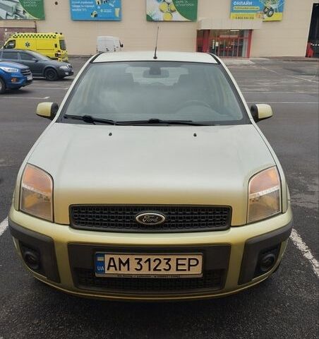 Зеленый Форд Фьюжн, объемом двигателя 1.4 л и пробегом 184 тыс. км за 4500 $, фото 1 на Automoto.ua