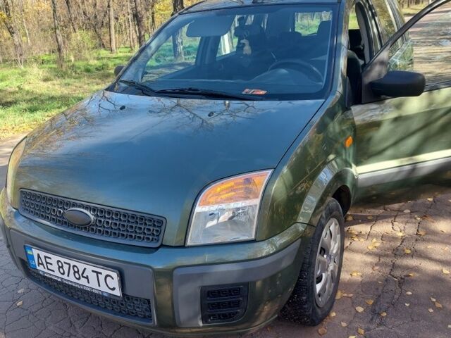 Форд Фьюжен 2006 у Кривому Розі на Automoto.ua Зелений Форд Фьюжен, об'ємом двигуна 1.2 л та пробігом 160 тис. км за 5000 $, фото 1 на Automoto.ua