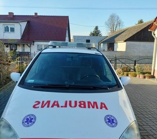 Белый Форд Галакси, объемом двигателя 2 л и пробегом 235 тыс. км за 4260 $, фото 1 на Automoto.ua