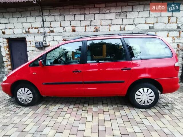 Червоний Форд Галаксі, об'ємом двигуна 2.3 л та пробігом 167 тис. км за 4500 $, фото 1 на Automoto.ua