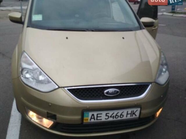 Жовтий Форд Галаксі, об'ємом двигуна 2 л та пробігом 255 тис. км за 9200 $, фото 1 на Automoto.ua