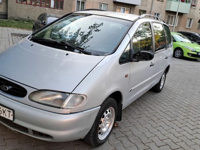 Серый Форд Галакси, объемом двигателя 1.9 л и пробегом 312 тыс. км за 1100 $, фото 1 на Automoto.ua