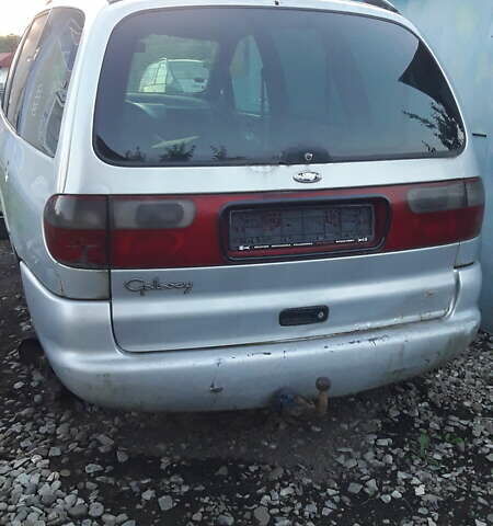 Серый Форд Галакси, объемом двигателя 1.9 л и пробегом 280 тыс. км за 350 $, фото 1 на Automoto.ua