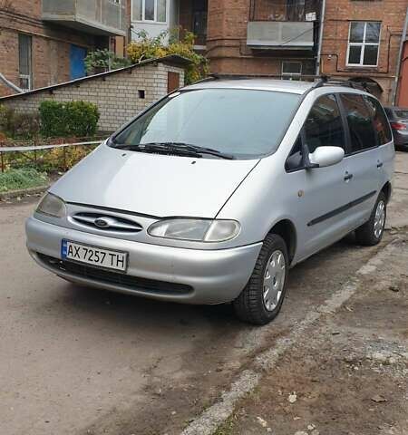 Серый Форд Галакси, объемом двигателя 1.9 л и пробегом 322 тыс. км за 3500 $, фото 1 на Automoto.ua