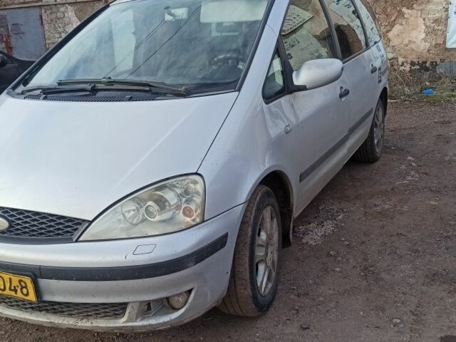 Сірий Форд Галаксі, об'ємом двигуна 1 л та пробігом 570 тис. км за 2541 $, фото 1 на Automoto.ua