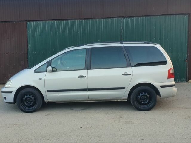 Сірий Форд Галаксі, об'ємом двигуна 1.9 л та пробігом 300 тис. км за 4000 $, фото 1 на Automoto.ua