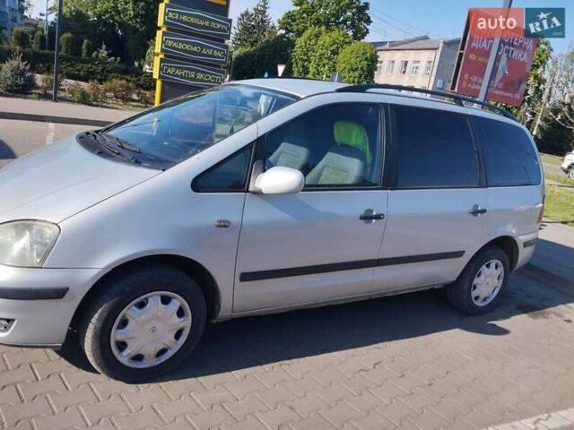 Серый Форд Галакси, объемом двигателя 1.9 л и пробегом 280 тыс. км за 3850 $, фото 1 на Automoto.ua