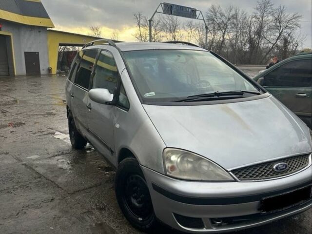 Серый Форд Галакси, объемом двигателя 1.9 л и пробегом 330 тыс. км за 2100 $, фото 1 на Automoto.ua