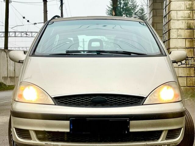 Серый Форд Галакси, объемом двигателя 0 л и пробегом 200 тыс. км за 2200 $, фото 1 на Automoto.ua