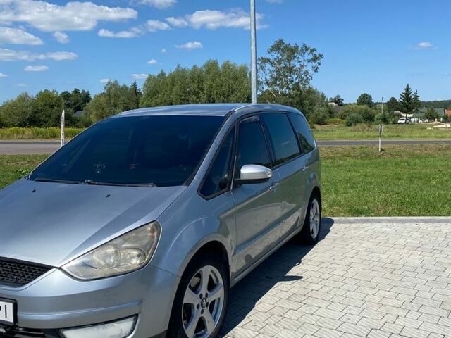 Сірий Форд Галаксі, об'ємом двигуна 2 л та пробігом 331 тис. км за 5300 $, фото 1 на Automoto.ua