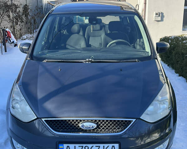 Сірий Форд Галаксі, об'ємом двигуна 1.75 л та пробігом 437 тис. км за 6200 $, фото 1 на Automoto.ua