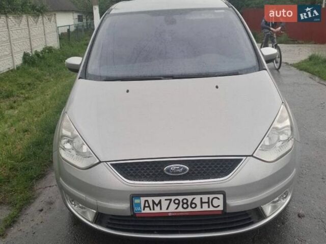 Серый Форд Галакси, объемом двигателя 2 л и пробегом 250 тыс. км за 6900 $, фото 1 на Automoto.ua
