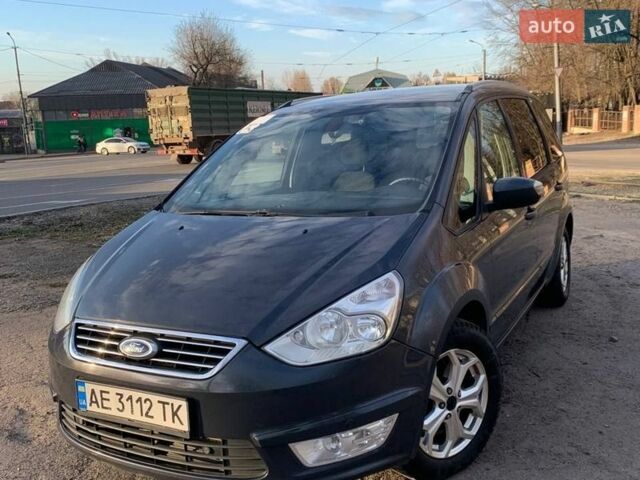 Сірий Форд Галаксі, об'ємом двигуна 2 л та пробігом 357 тис. км за 8499 $, фото 1 на Automoto.ua