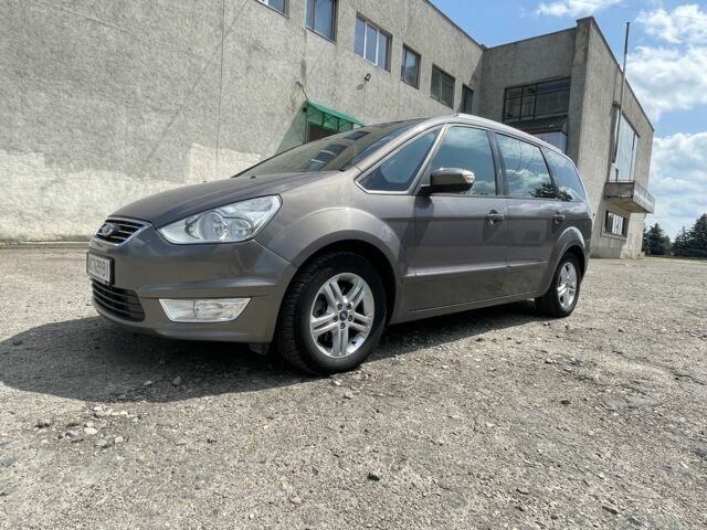 Серый Форд Галакси, объемом двигателя 2 л и пробегом 140 тыс. км за 11600 $, фото 1 на Automoto.ua