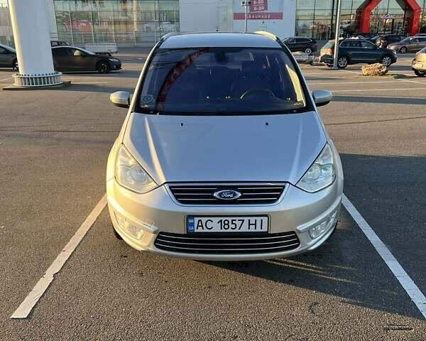 Серый Форд Галакси, объемом двигателя 2 л и пробегом 317 тыс. км за 11200 $, фото 1 на Automoto.ua