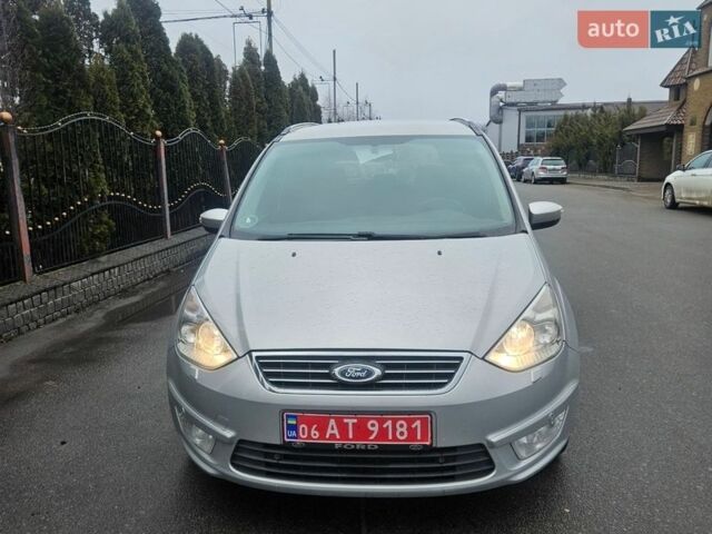 Серый Форд Галакси, объемом двигателя 2 л и пробегом 180 тыс. км за 10900 $, фото 1 на Automoto.ua