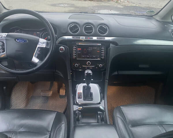 Серый Форд Галакси, объемом двигателя 2 л и пробегом 345 тыс. км за 11300 $, фото 1 на Automoto.ua