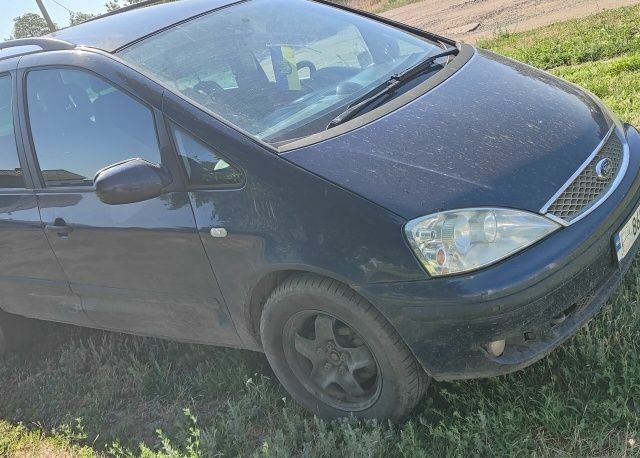 Синий Форд Галакси, объемом двигателя 1.9 л и пробегом 300 тыс. км за 4000 $, фото 1 на Automoto.ua