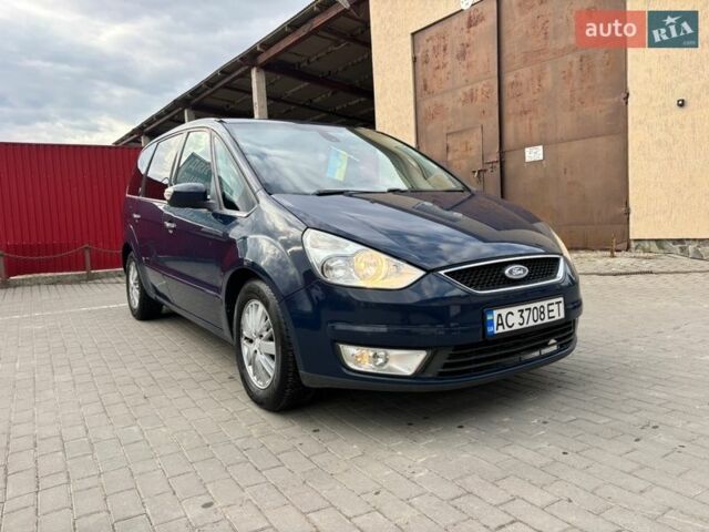 Синий Форд Галакси, объемом двигателя 2 л и пробегом 325 тыс. км за 5650 $, фото 1 на Automoto.ua